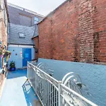 Clarkson Street 4*