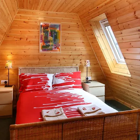 Discovery Aparthotel 4*