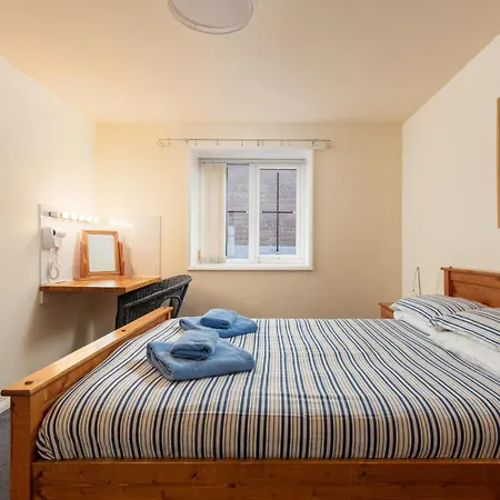 Clarkson Street 4* Whitby