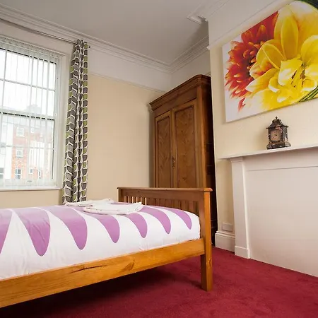 Discovery Aparthotel 4*