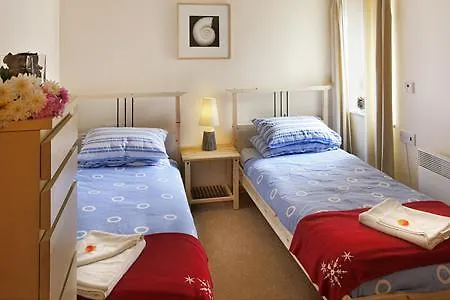 Clarkson Street 4*