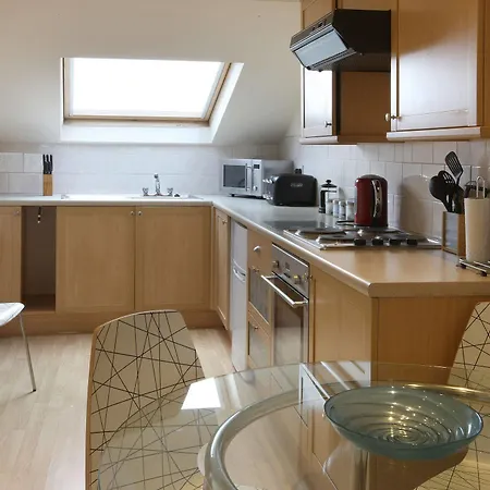 Discovery Aparthotel 4*