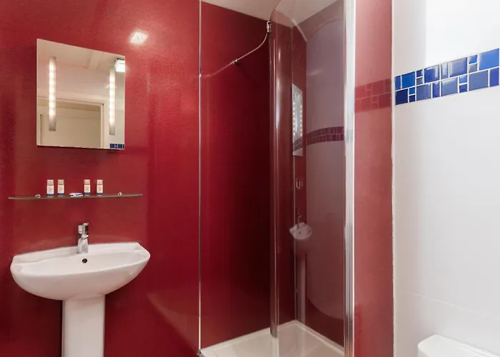 发现住宿旅馆 4*