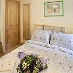 Clarkson Street Apart Otel