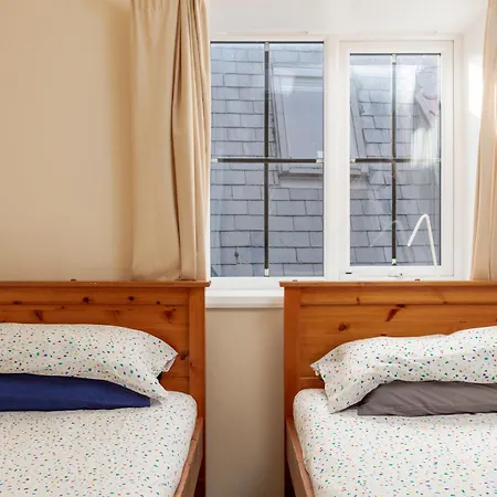 Discovery アパートホテル 4*