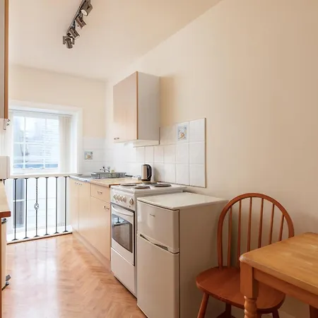 アパートホテル Discovery